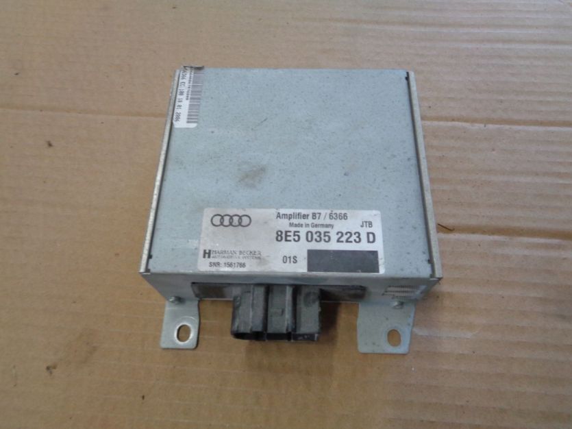 AUDI A4 B7 WZMACNIACZ 8E5035223D