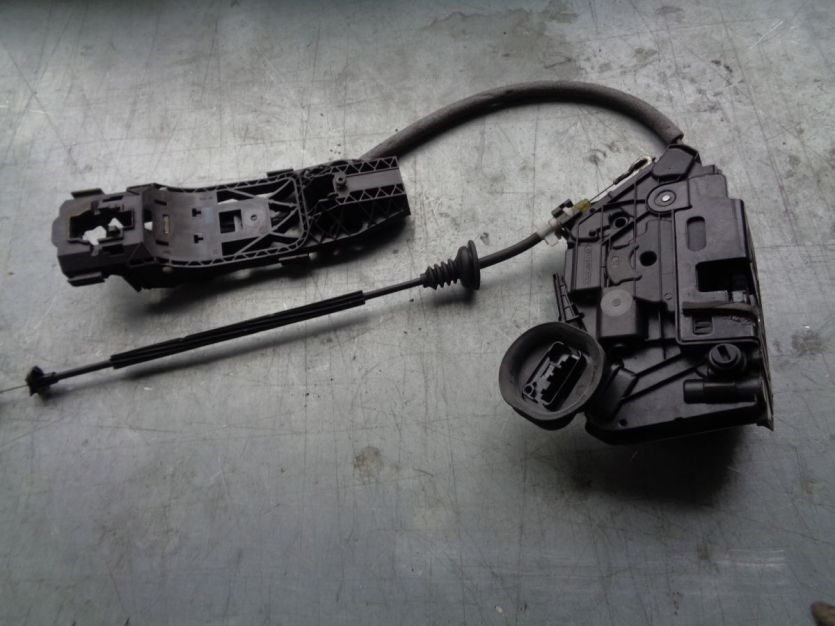 VW GOLF VI 6 ZAMEK DRZWI LEWY TYL 7PIN 5K4839015M