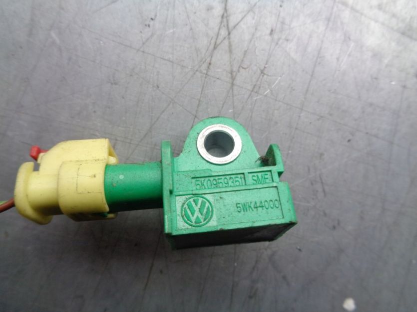 VW AUDI SKODA CZUJNIK UDERZENIOWY 5K0959351