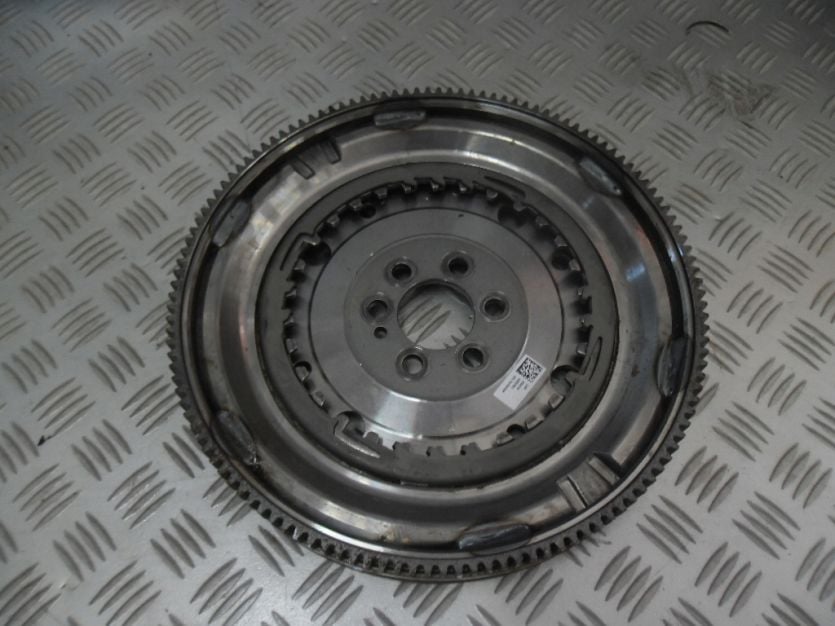 VW AUDI 1.6 2.0 TDI KOLO DWUMASOWE 03L105266DP