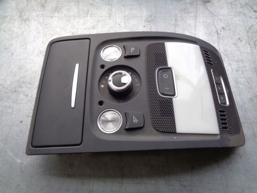 AUDI A4 8K B8 LAMPKA PODSUFITKI 8T0947135BM 6PS