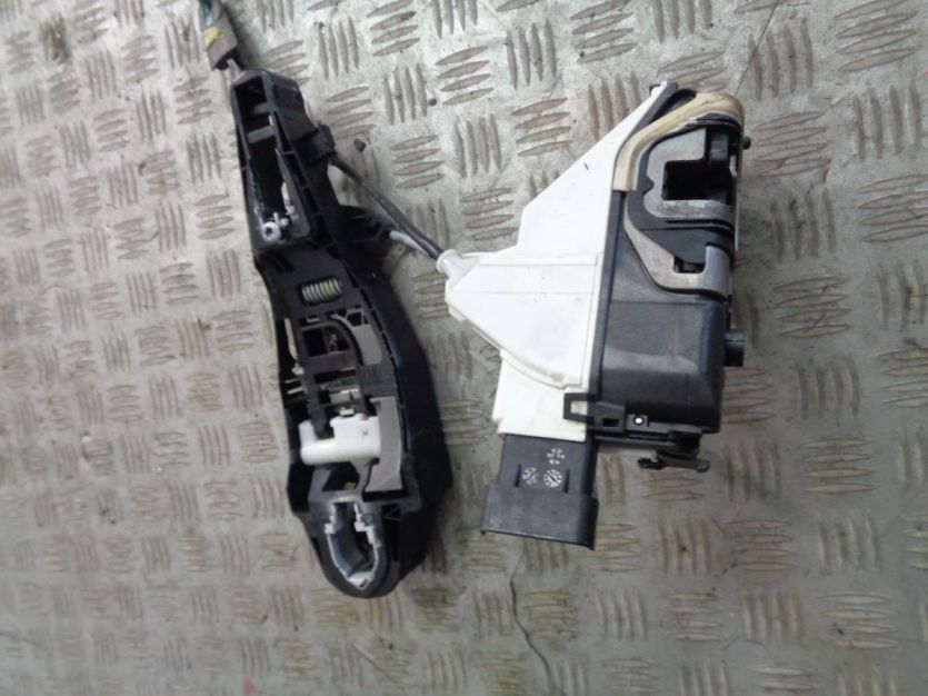 PEUGEOT 508 RXH SW KOMBI LIFT ZAMEK DRZWI 9 PIN PRAWY PRZOD PRZEDNI A05005
