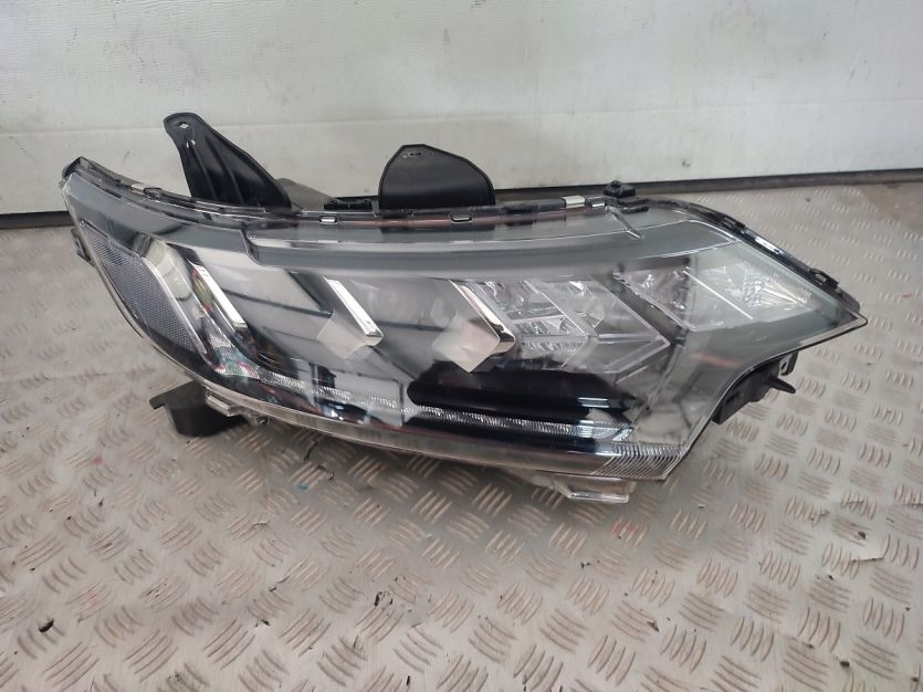 MITSUBISHI OUTLANDER III LIFT LAMPA PRAWA PRZOD LE