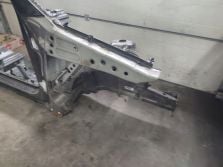 MERCEDES ML W164 CWIARTKA PRAWA PODLUZNICA SLUPEK