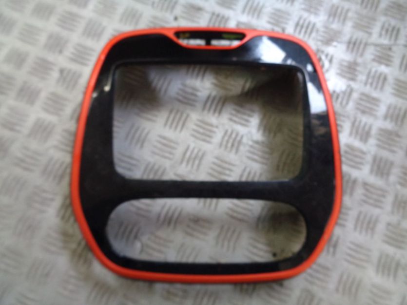 RENAULT CAPTUR RAMKA OBUDOWA RADIA 682705384R