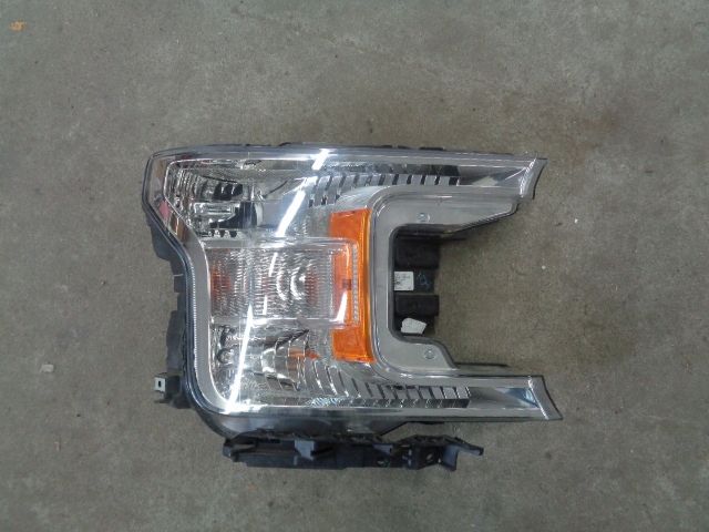 FORD F150 LIFT 2018 LAMPA PRAWA PRZOD PRZEDNIA