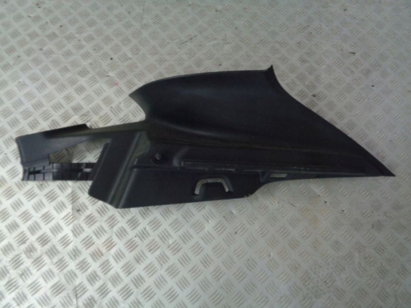 VOLVO V40 LIFT OSLONA SLUPKA PRAWA TYL PROWADNICA