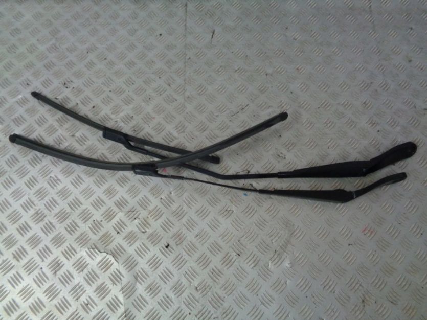 VOLVO V40 II LIFT WYCIERACZKI LEWA PRAWA KOMPLET