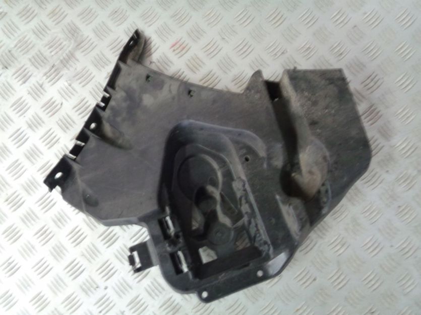 VOLVO V40 II LIFT SLIZG ZDERZAKA PRAWY 31395104