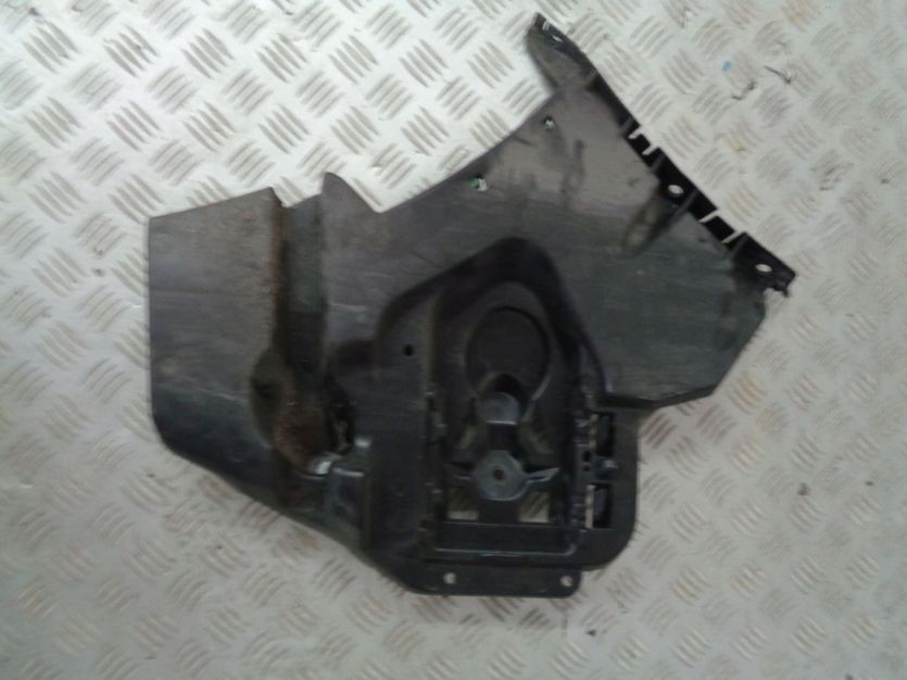 VOLVO V40 II LIFT SLIZG ZDERZAKA LEWY 31395103