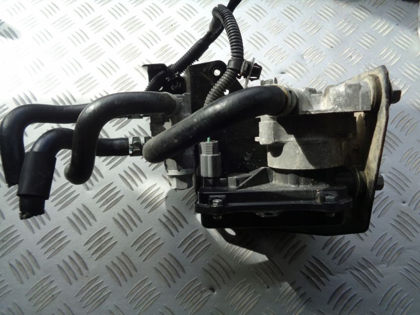 MITSUBISHI OUTLANDER III ZESPOL POMP WODY WSPORNIK