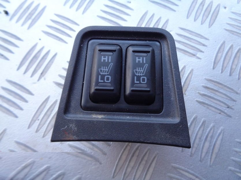 MITSUBISHI OUTLANDER PRZYCISK PODGRZEWANIA FOTELI