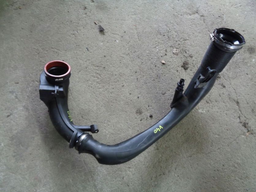 VOLVO V40 II LIFT 2.0 D PRZEWOD RURA INTERCOOLERA