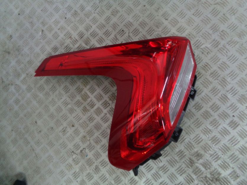 VOLVO V40 II LIFT LAMPA LEWA TYL TYLNA 31395844