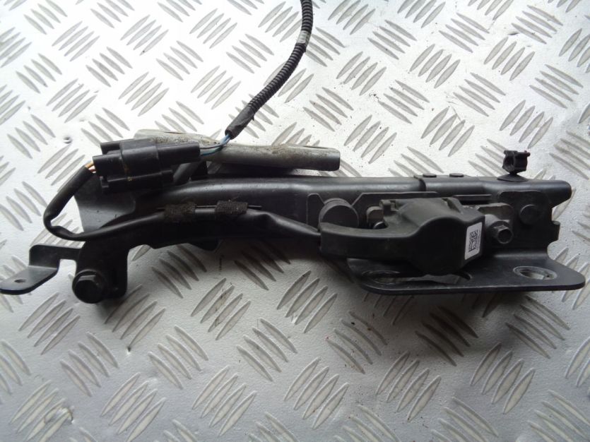 VOLVO V40 II LIFT ZAWIAS MASKI PRAWY 31385072