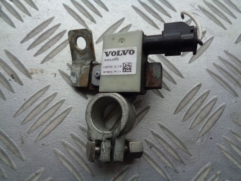 VOLVO V40 II LIFT KLEMA PLUSOWA 30644809