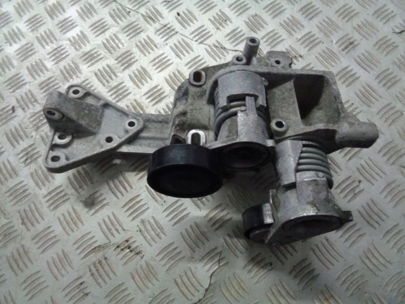 VOLVO V40 II LIFT 2.0D LAPA WSPORNIK 31316826