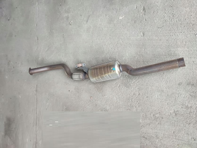 AUDI A8 D4 3.0 TFSI TLUMIK KATALIZATO PRAWY WYDECH