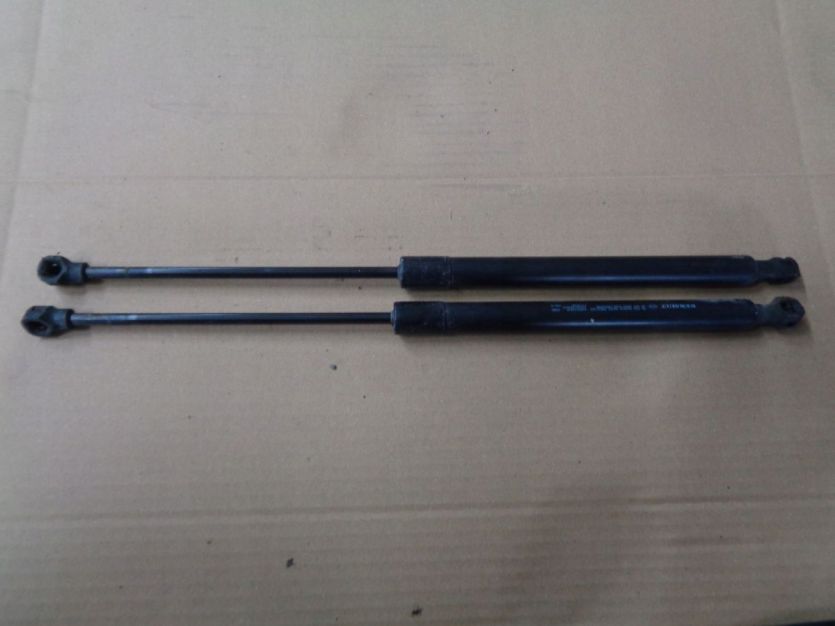 DACIA SANDERO II LIFT 1.0 SCE SILOWNIKI KLAPY TYL