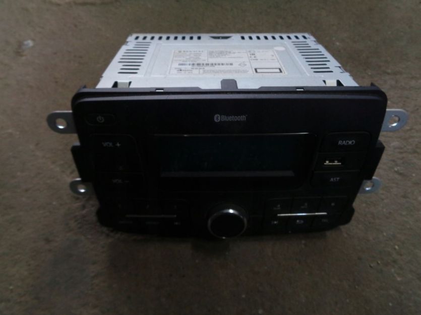 DACIA SANDERO II LIFT 1.0 SCE RADIO 281156864R