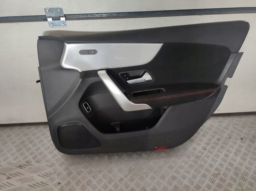MERCEDES A KLASA W177 TAPICERKA DRZWI PRAWA AMG UK