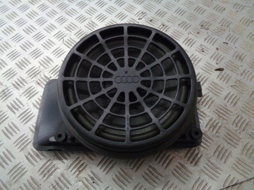 AUDI A5 8T 2011 GLOSNIK BANG OLUFSEN 8T0035412D