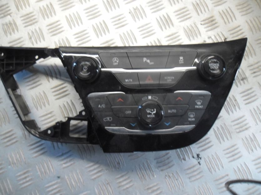 CHRYSLER PACIFICA S LIMITED PANEL KLIMATYZACJI