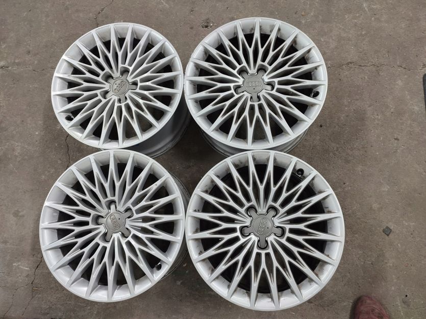 AUDI A3 8V FELGI ALUMINIOWE 18 8V0601025AE