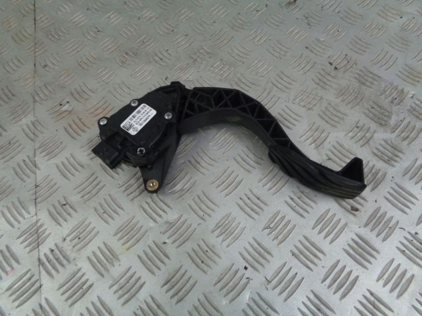 DACIA DUSTER II PEDAL GAZU 180108467R