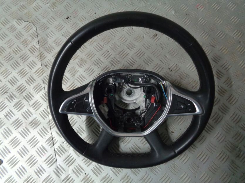 DACIA DUSTER II KIEROWNICA MULTIFUNKCYJ 484002676R