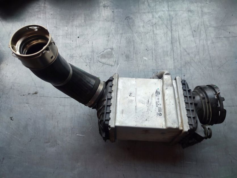BMW 7 G11 G12 4.4 V8 INTERCOOLER 8619391 LEWY