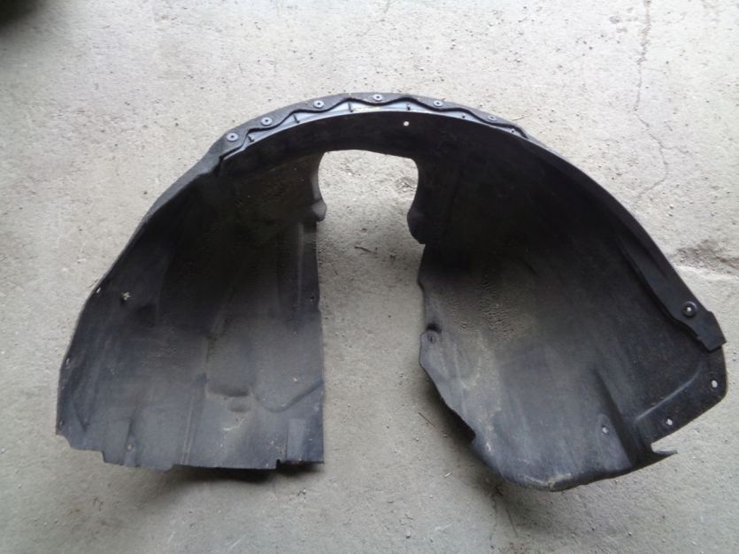 VOLVO V40 II LIFT NADKOLE LEWE PRZOD 31265973