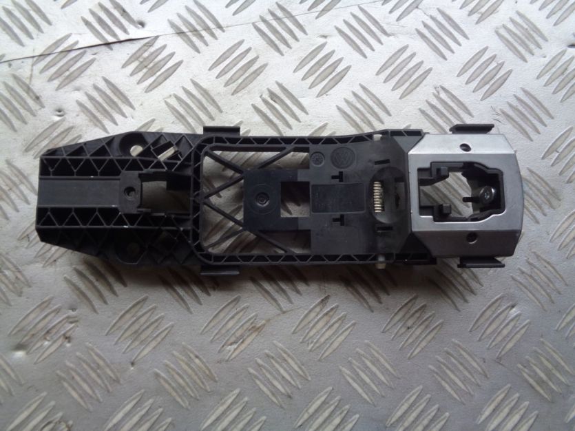 VW ATLAS CROSS PODSTAWA KLAMKI 5N0839885H