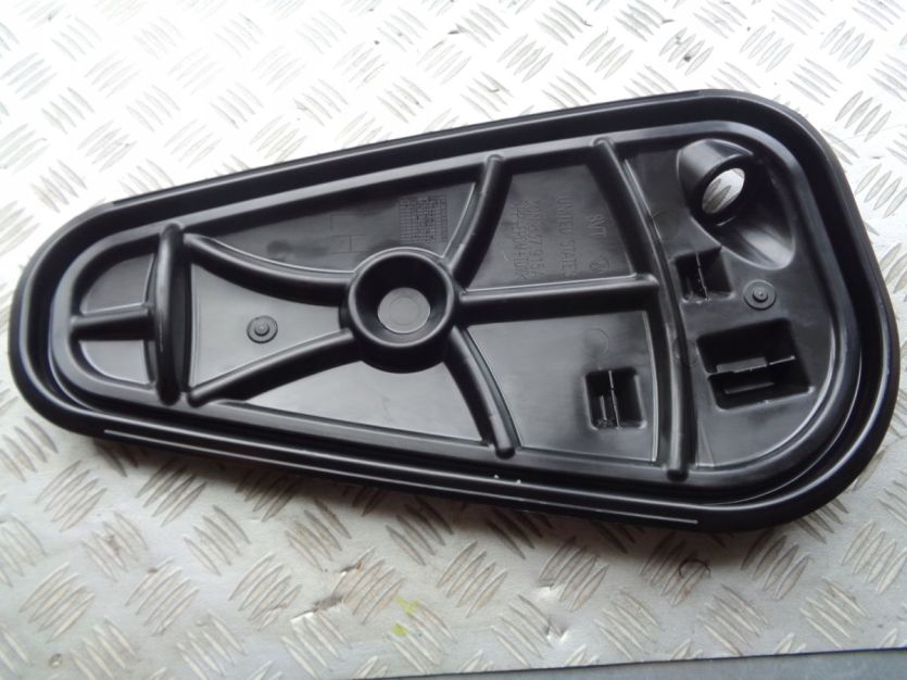VW ATLAS CROSS OSLONA DRZWI LEWA 3CN837915A