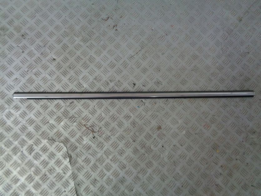 VW ATLAS CROSS LISTWA CHROM PRAWA 3CN837476A