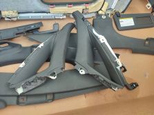 AUDI A8 D4 4H 2013 PODSUFITKA CZARNA SLUPKI OSLONY