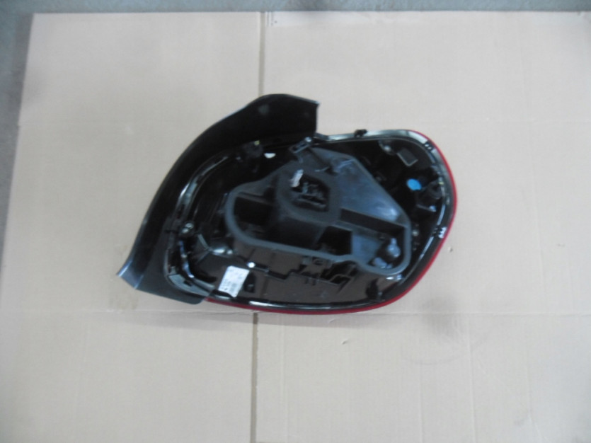 CITROEN C3 III LAMPA LEWA TYL TYLNA 9812257580
