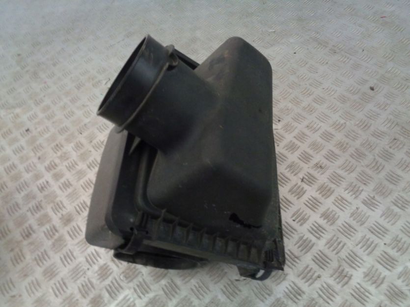 FORD F150 3.3 V6 FILTR POWIETRZA USZKODZONY