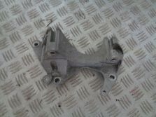 RENAULT CLIO IV 0.9 TCE LAPA WSPORNIK ALTERNATORA