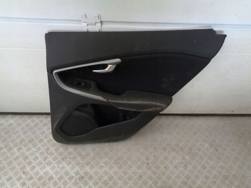 VOLVO V40 II TAPICERKA DRZWI PRAWA TYL TYLNA