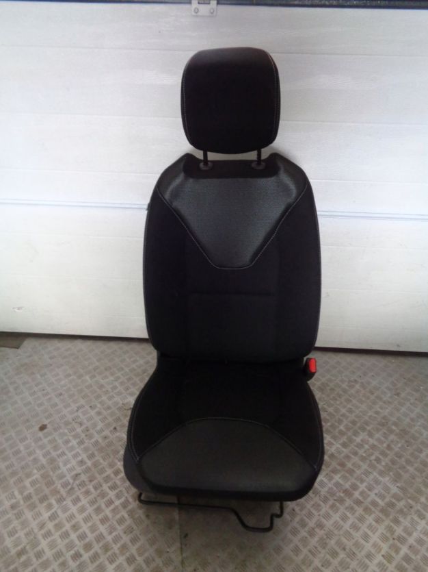 RENAULT CLIO IV 0.9 FOTEL PRAWY PRZOD PASAZERA