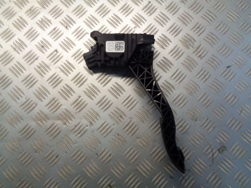 VW ATLAS CROSS 2022 PEDAL GAZU 5QN723503