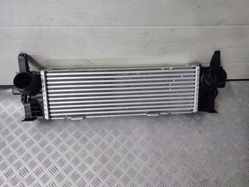 BMW X3 X4 G01 G02 CHLODNICA INTERCOOLER 8582879