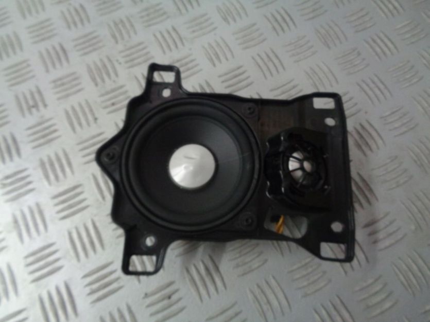 BMW 7 G11 G12 GLOSNIK POLKI TYL TYLNY 9299505