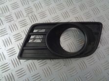 SUZUKI SWIFT KRATKA ATRAPA HALOGENU PRAWA 7175172