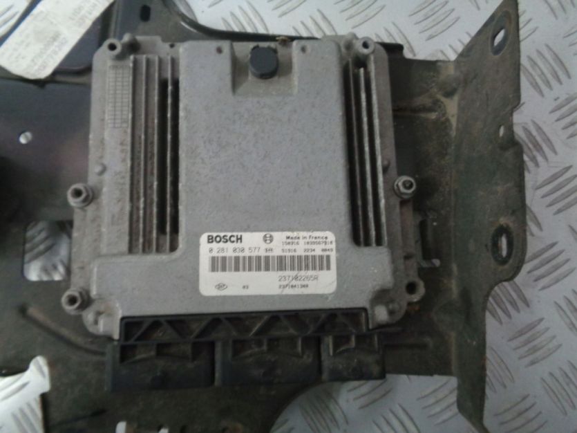 RENAULT MASTER III 2.3 DCI KOMPUTER STEROWNIK SILNIKA 237102265R 0281030577