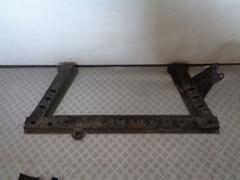 RENAULT KANGOO 3 III BELKA MOCOWANIE POD CHLODNICE 357106G