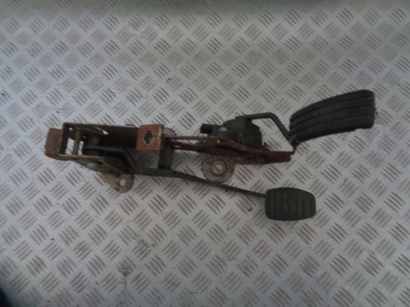 RENAULT KANGOO II PEDAL GAZU HAMULCA ZESPOL PEDALOW GAZ HAMULEC 8200436864