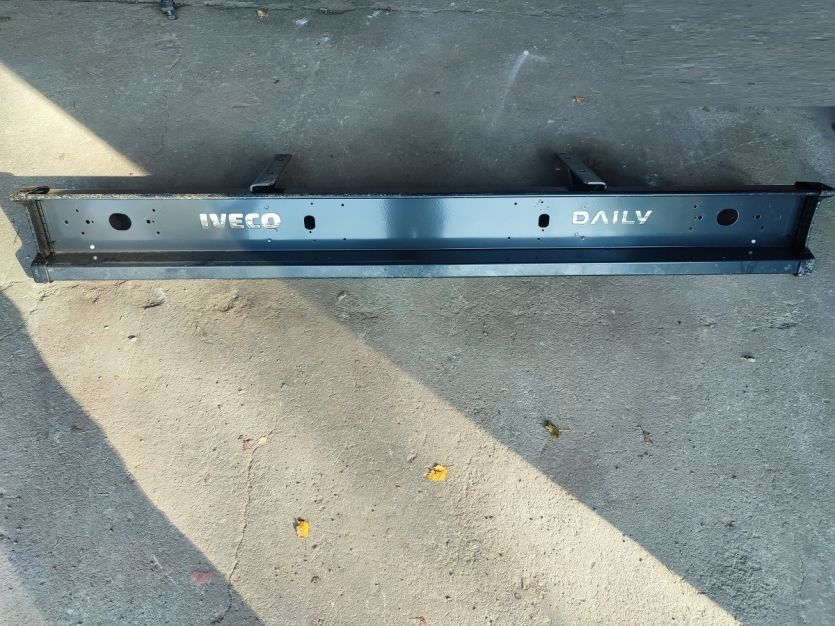 IVECO DAILY 2020 2021 2022 ZDERZAK TYL TYLNY BELKA