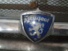 PEUGEOT 403 1967 AVANT ATRAPA KRATKA GRILL ZDERZAKA